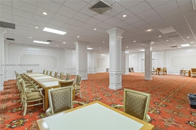 Building Photo - 3800 S Ocean Dr