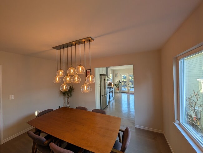 Building Photo - 4532 Reinhardt Dr