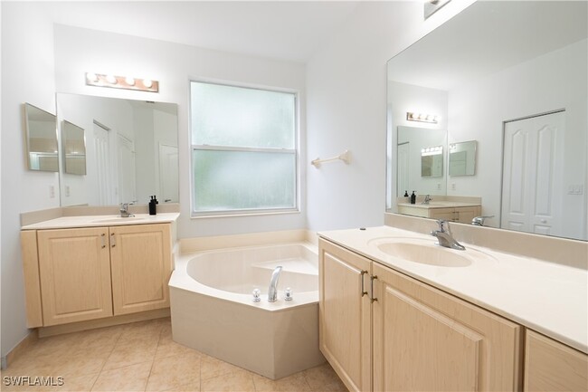 Building Photo - 7005 Romana Way