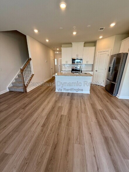 Building Photo - 1719 Braemar Vlg Dr