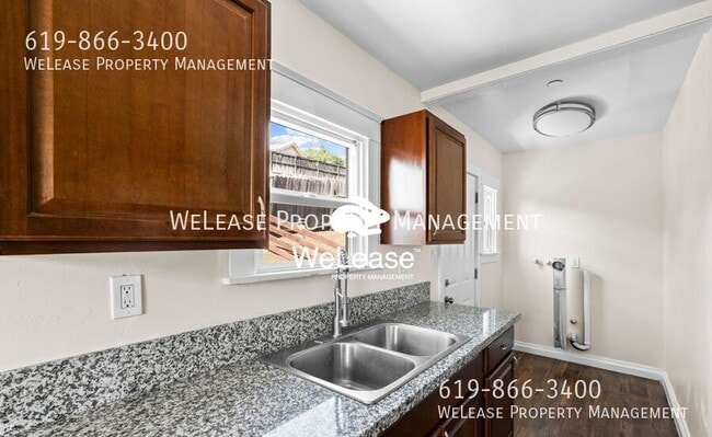 Building Photo - 8939 Fair Ln