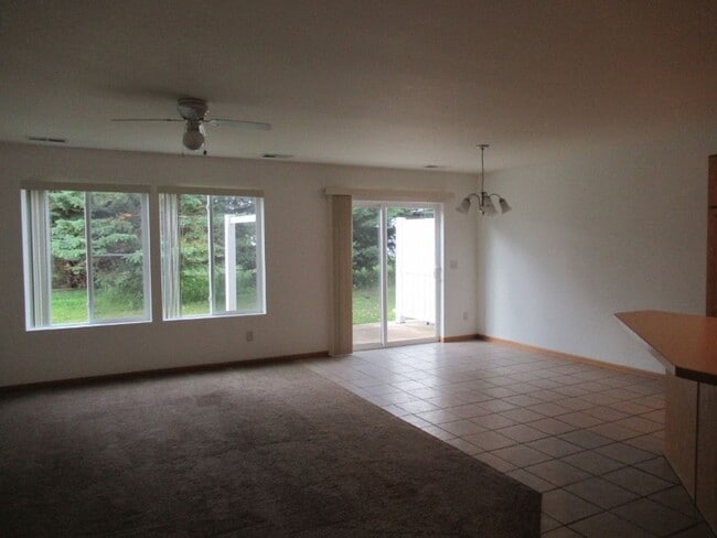 Building Photo - Wood Crest Townhomes - PPM