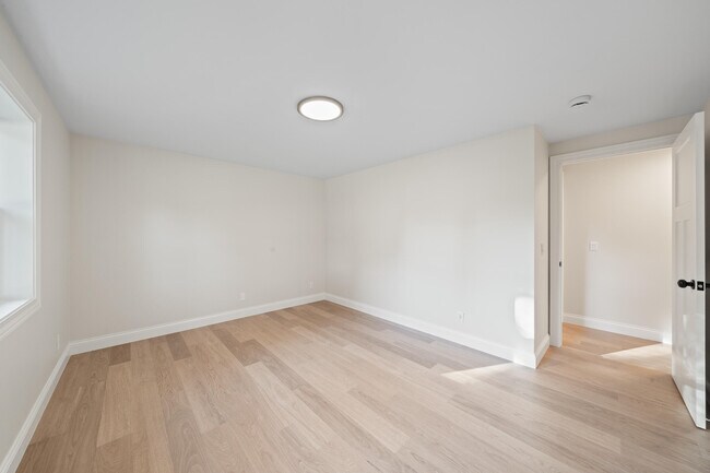 Building Photo - 1018 Bonnie Brae Ln