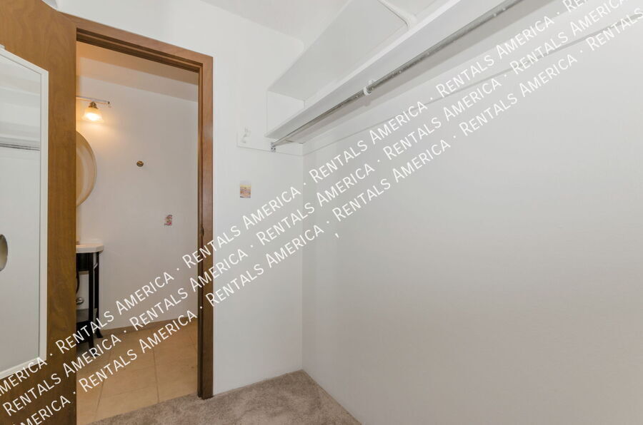Building Photo - 6332 N Barcelona Ln