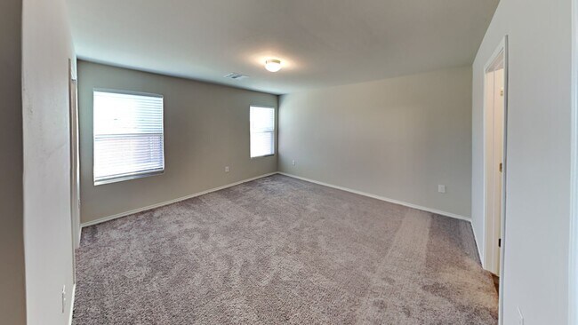 Building Photo - Very Nice and Spacious 4 Bedroom 2 Bath Home With Office/Flex Space in Yukon Schools