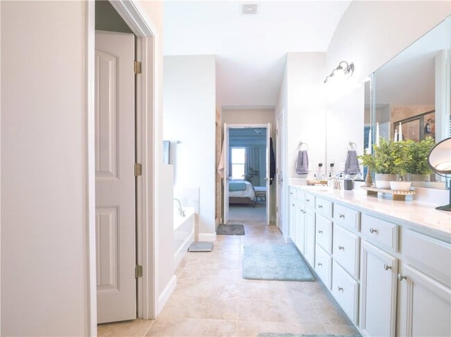 Building Photo - 2720 Canter Meadow Dr