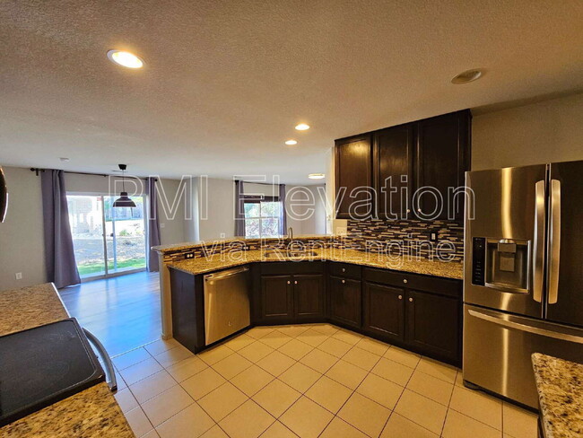 Building Photo - 12832 Mayfair Way
