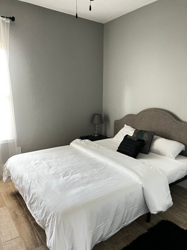 Building Photo - 4653 Mallow St