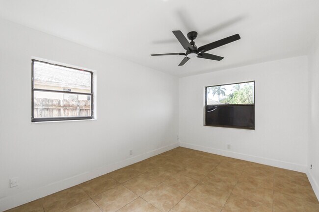 Building Photo - 12452 Guilford Way