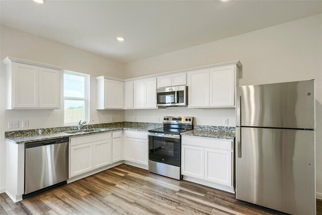 Building Photo - 5345 Calluna Dr