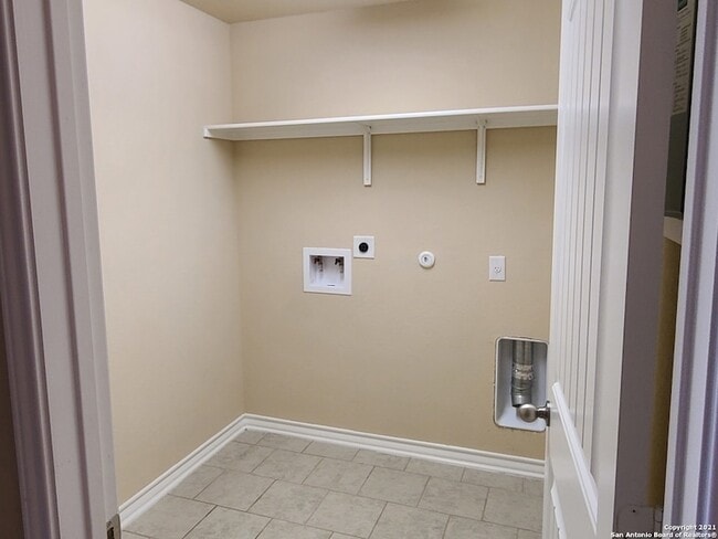 Building Photo - 12110 Sapphire River