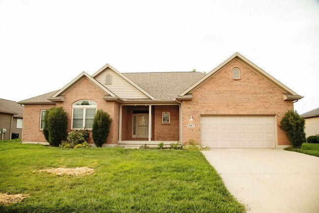 Building Photo - 3 Bed (with 4th bed potential downstairs),...