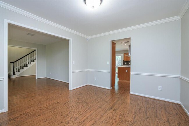 Building Photo - 17318 Shadow Valley Dr