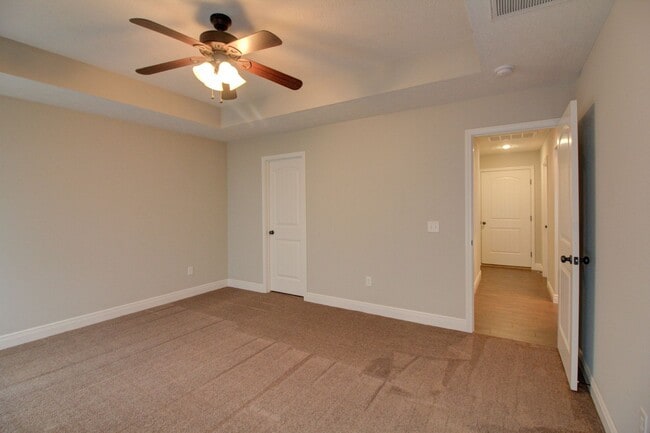 Building Photo - 4 Bedroom Home w/ 3-Car Garage