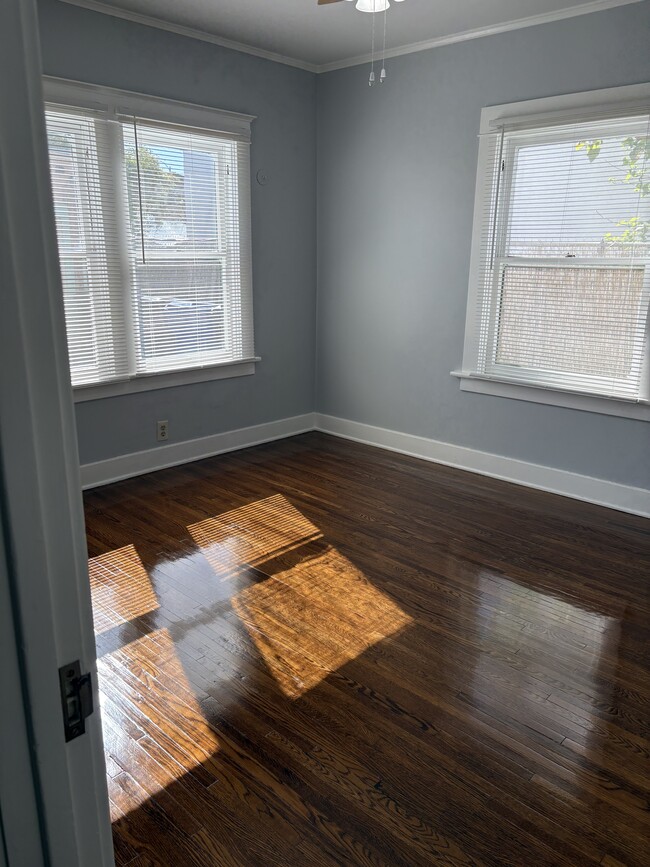Bedroom 2 - 766 N Ridgewood Pl