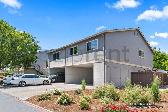 Building Photo - 354 Rio Verde Pl