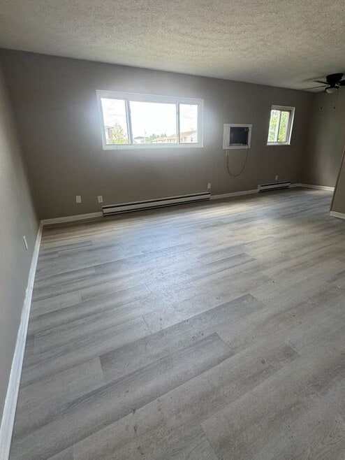 Building Photo - 4 Bryant Ln