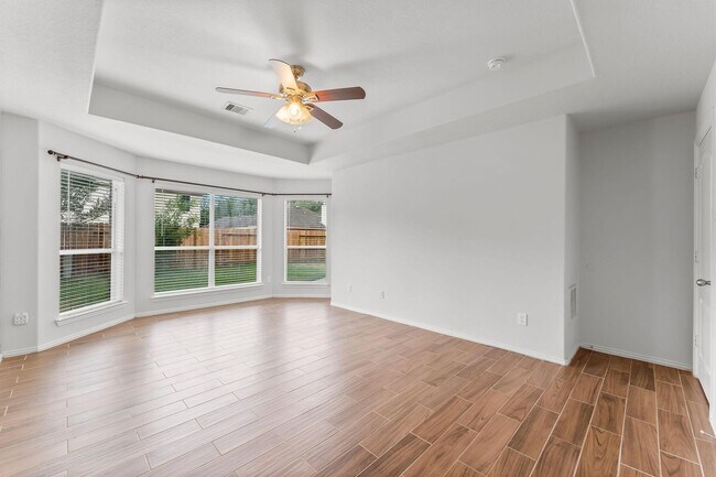 Building Photo - 29902 Legends Ridge Dr