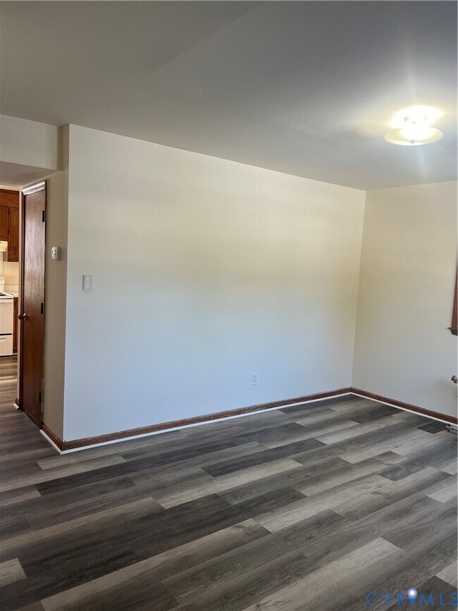 Building Photo - 3308 Woodlawn St