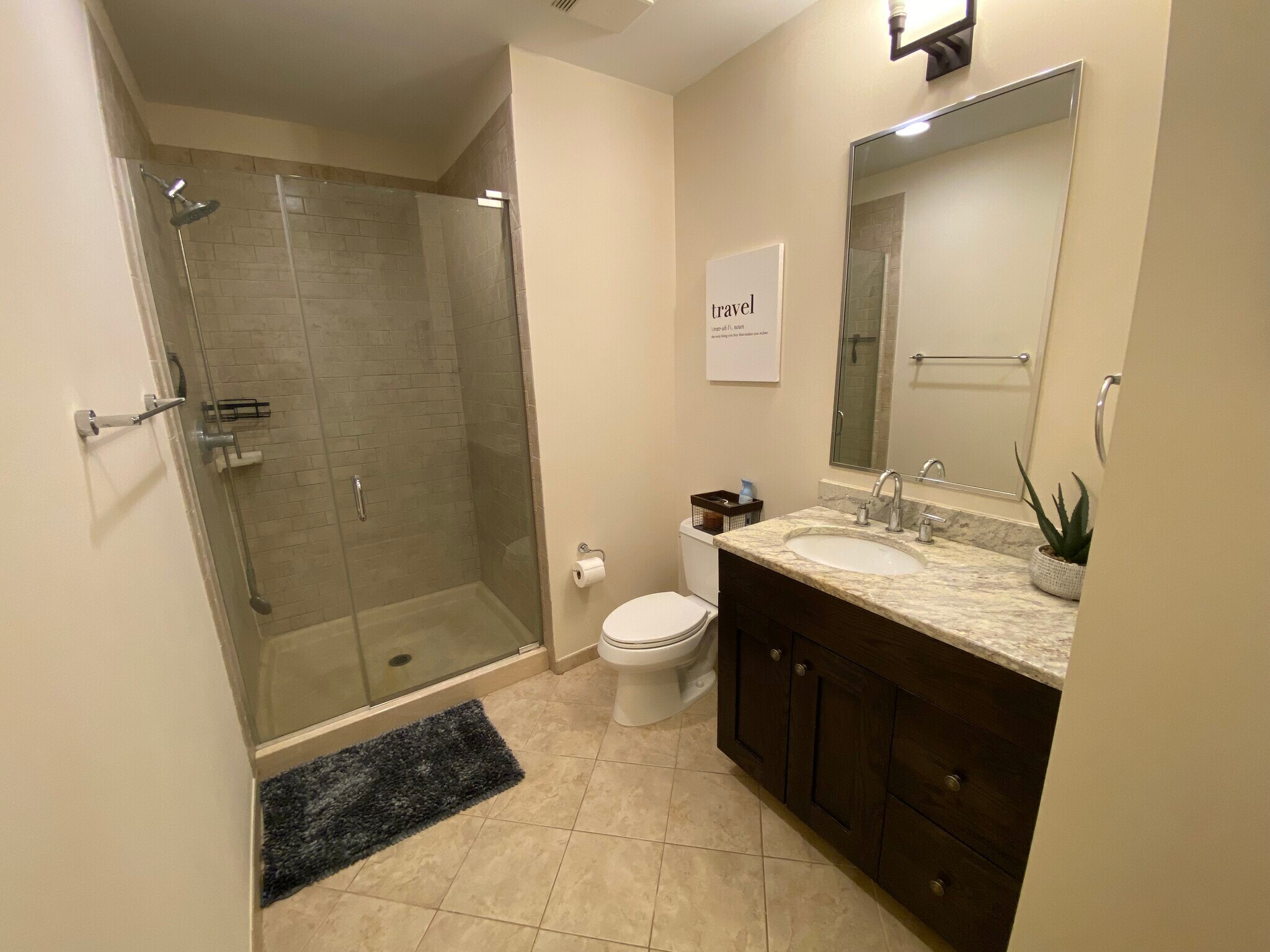 Building Photo - 400 W North St