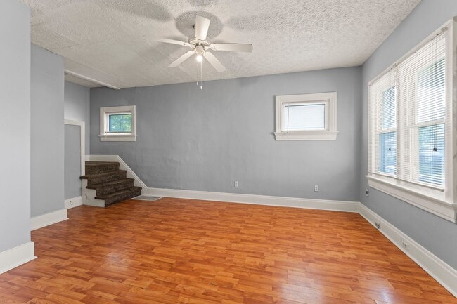Building Photo - Charming 2 beds 2 Bath in Dayton!