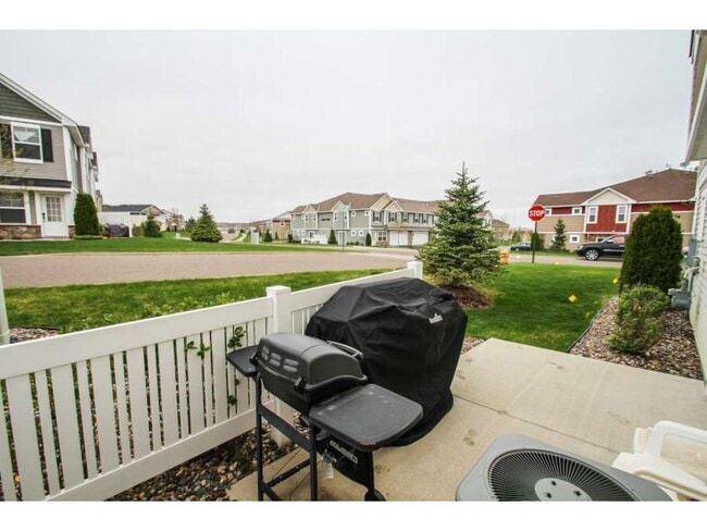 Building Photo - 15525 60th Ave N