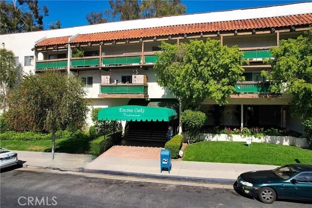 Building Photo - 5460 White Oak Ave