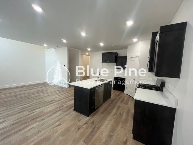 Building Photo - 3015 Kealoha Ct