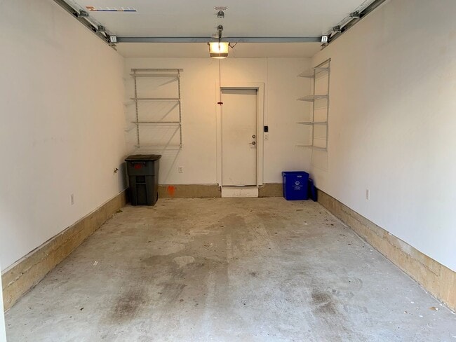 Building Photo - Stunning 3-Bed Townhome with Garage in Northern Liberties! Available mid-July!