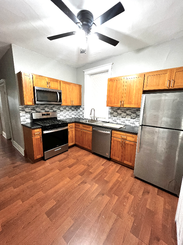 Building Photo - 5428 S Drexel Ave