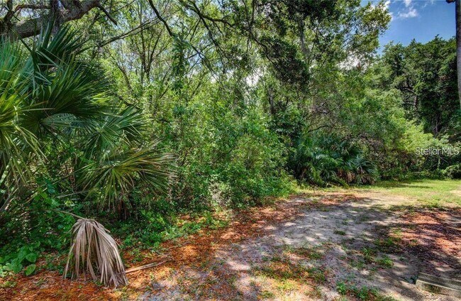 Building Photo - 1400 Gandy Blvd N