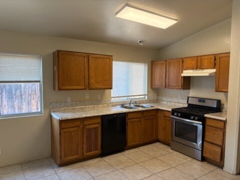 Building Photo - 6213 Green Garden Dr