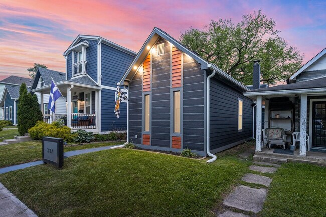Building Photo - 337 Sanders St