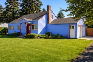 Building Photo - 13304 NE Glisan St