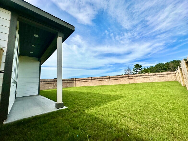 Building Photo - 7334 Grand Mason Dr