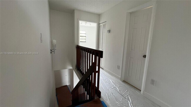 Building Photo - 2790 W 60th St