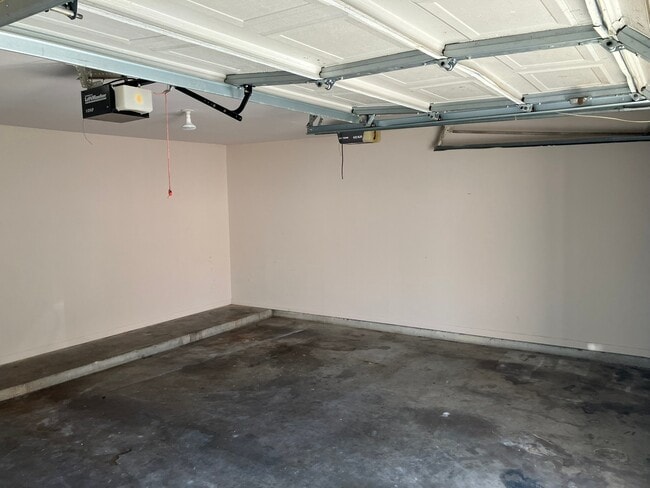 Building Photo - 1315 Peach Spring Dr