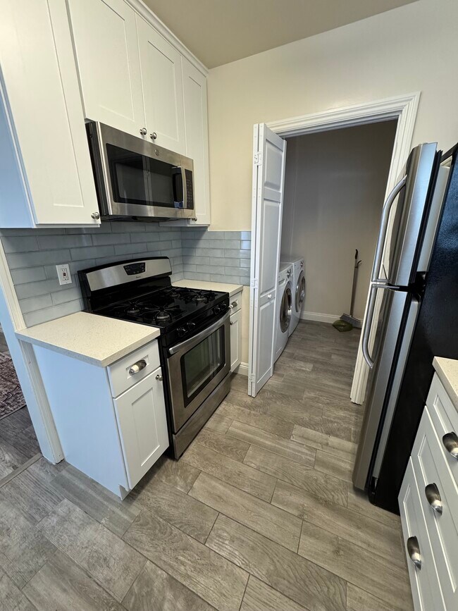 Building Photo - 3935 Inglewood Blvd