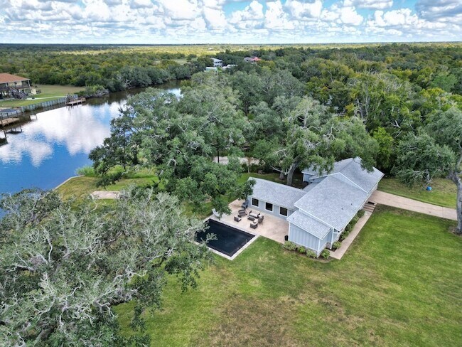 Building Photo - 1288 County Rd 297