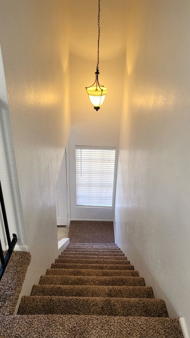 Building Photo - VERY NICE SOUTH SCOTTSDALE TOWNHOME!