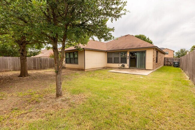 Building Photo - 2019 Woodway Dr