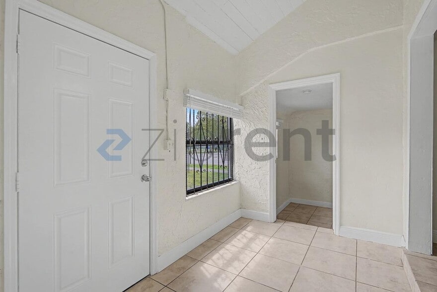 Building Photo - 943 NW 63rd St