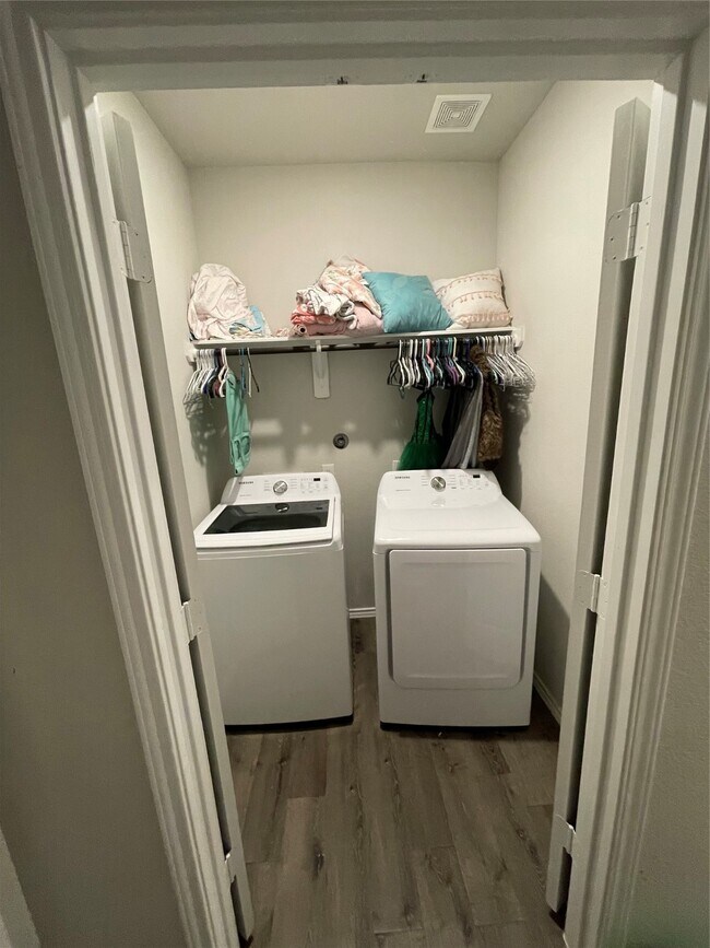 Building Photo - 11375 Underwood St