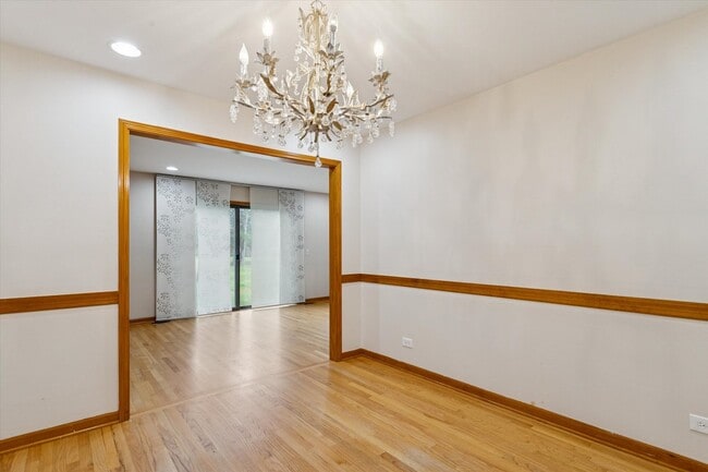 Building Photo - 1410 Fairfax Ln