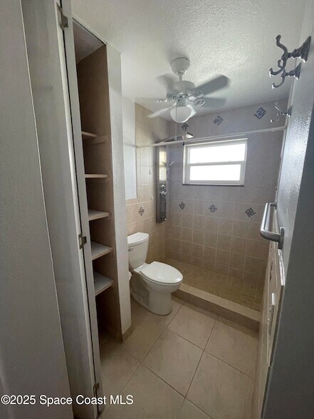 Building Photo - 325 Trinidad Dr