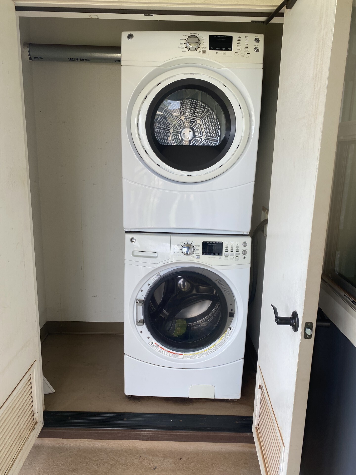 Building Photo - 50 Kihalani St