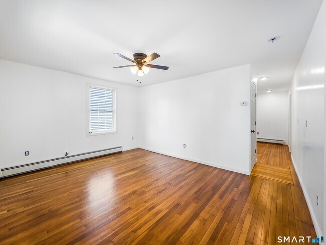 Building Photo - 31 Loveland St