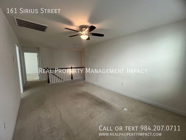 Building Photo - MOVE IN SPECIAL - $200 OFF Spacious 3 Bedr...