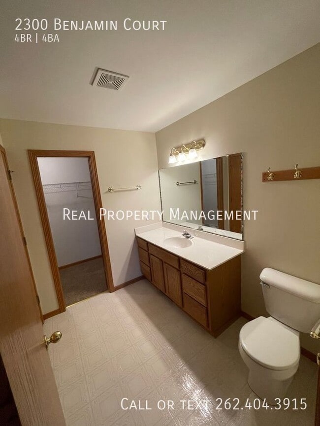 Building Photo - 2300 Benjamin Ct