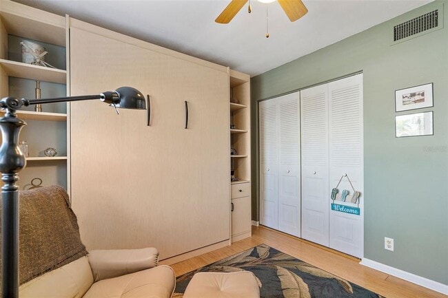 Building Photo - 6277 Bahia Del Mar Blvd S